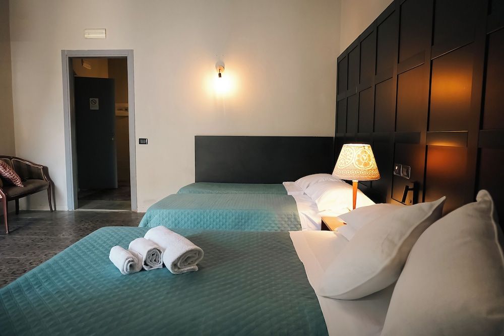 Santuzza Hotel Catania Junior Quadruple Room, City View