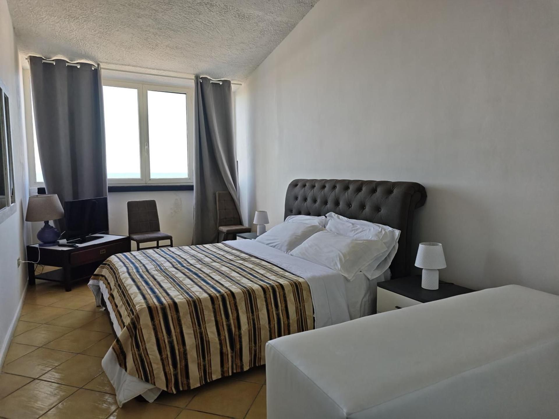 Deluxe Suite with Sea View