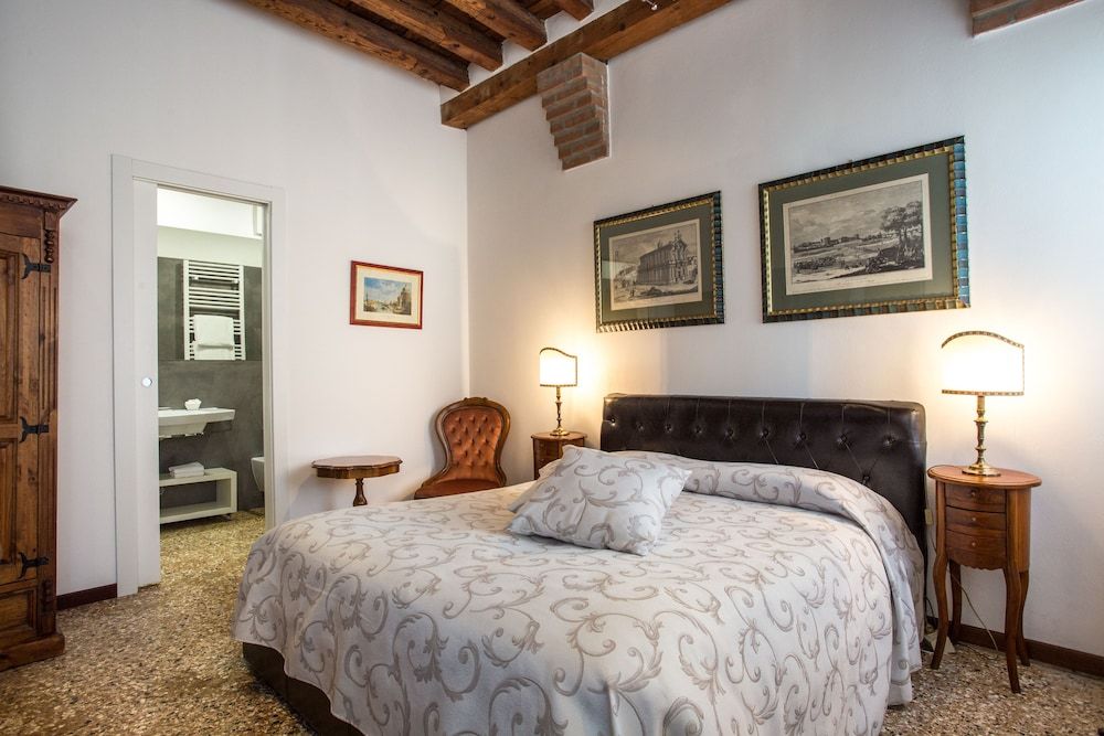 B&B Ca' Santo Spirito Superior Double Room, 1 Queen Bed 2