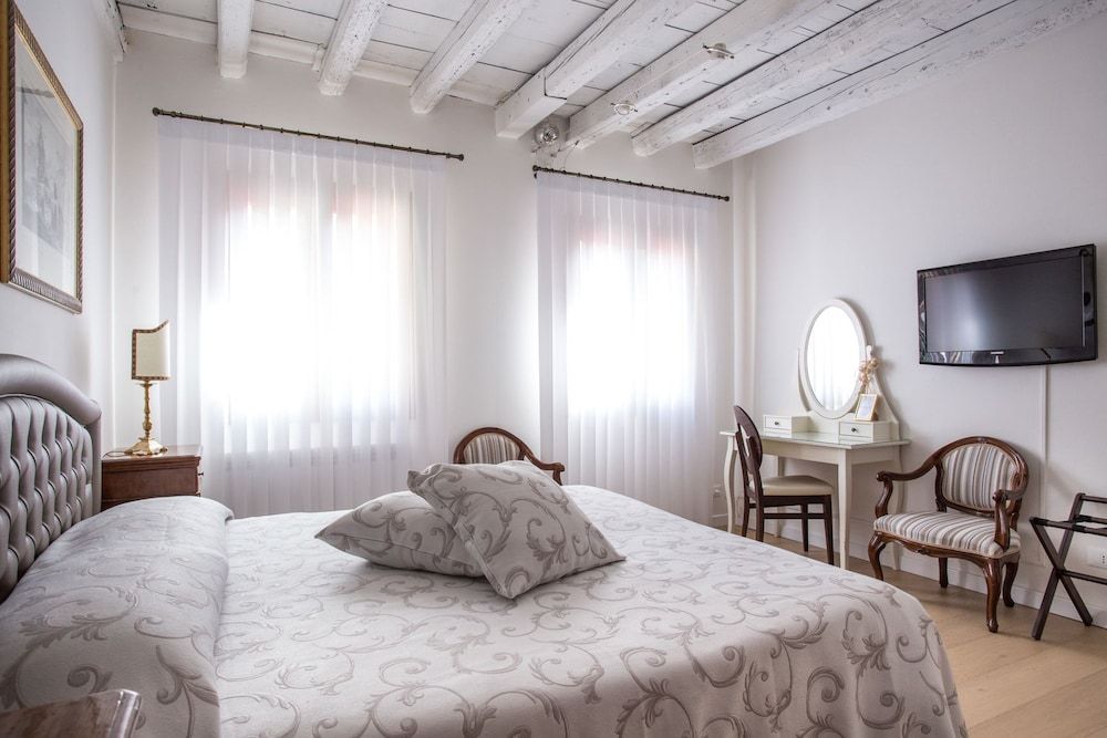 B&B Ca' Santo Spirito Superior Suite, 2 Bedrooms, Private Bathroom 5