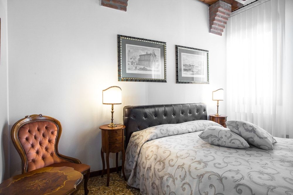B&B Ca' Santo Spirito Superior Double Room, 1 Queen Bed 4