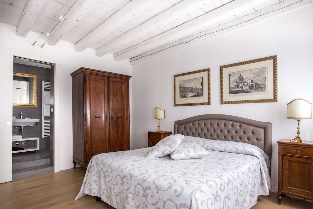 B&B Ca' Santo Spirito Superior Suite, 2 Bedrooms, Private Bathroom 3