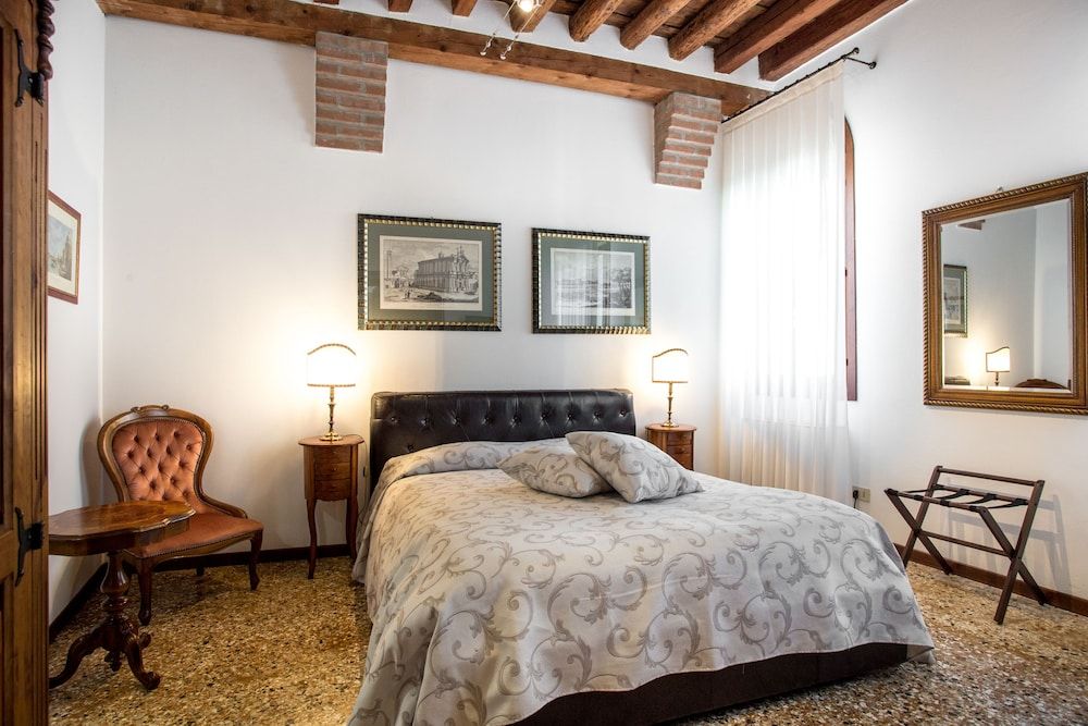 B&B Ca' Santo Spirito Superior Double Room, 1 Queen Bed 3