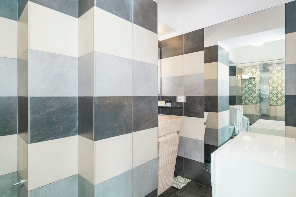 Villa Magia Deluxe Suite, Sea View 8