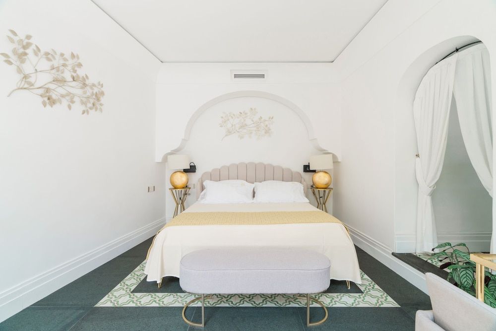 Villa Magia Deluxe Suite, Sea View 3