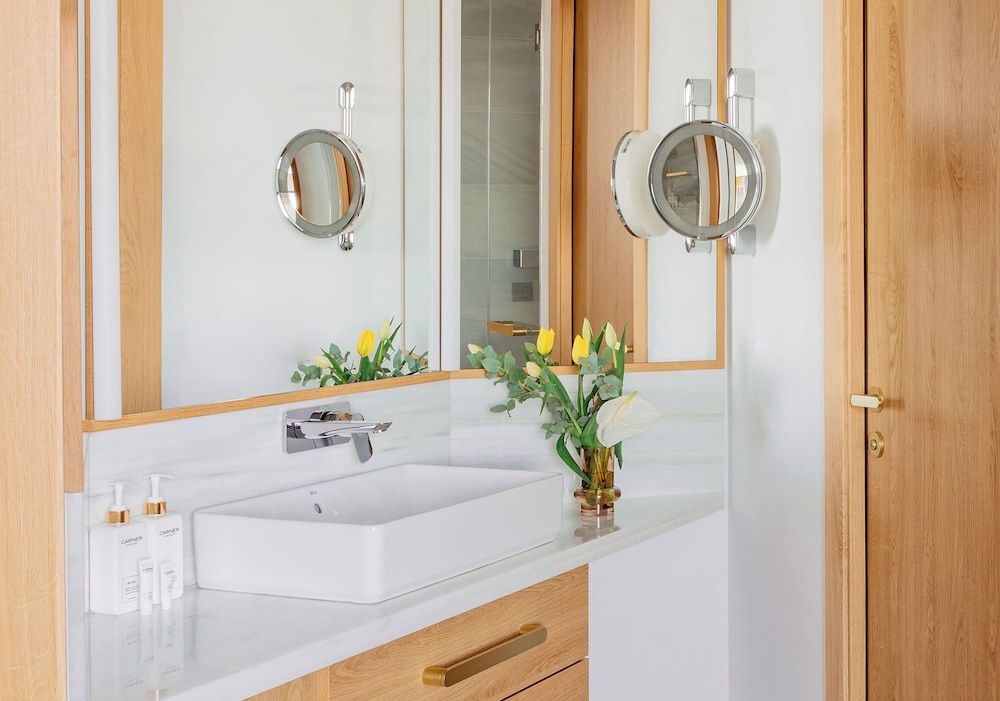 Torre Melina, a Gran Meliá Hotel Deluxe Room 3