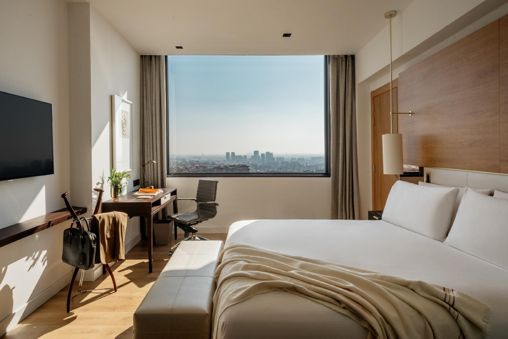Red Level Supreme Room City View