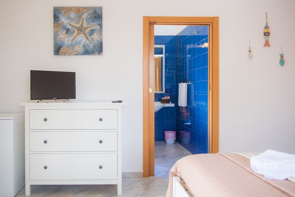 Hotel San Giovanni Basic Double Room, Sea View 9