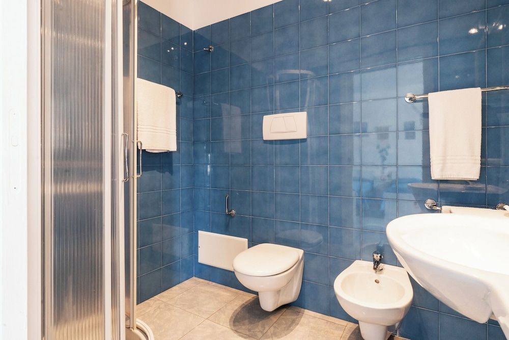 Hotel San Giovanni Deluxe Quadruple Room 6