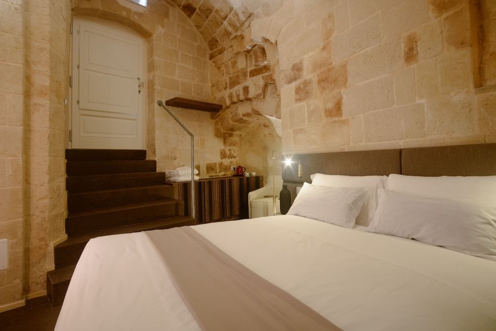 undefined Le Malve Cave Retreat 9