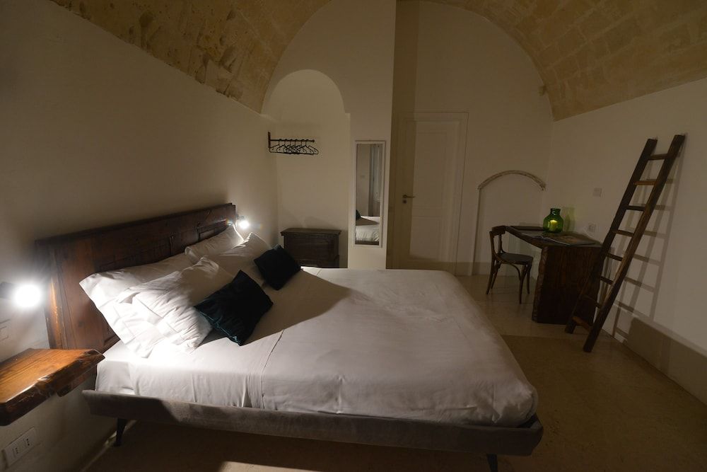 undefined Le Malve Cave Retreat 4