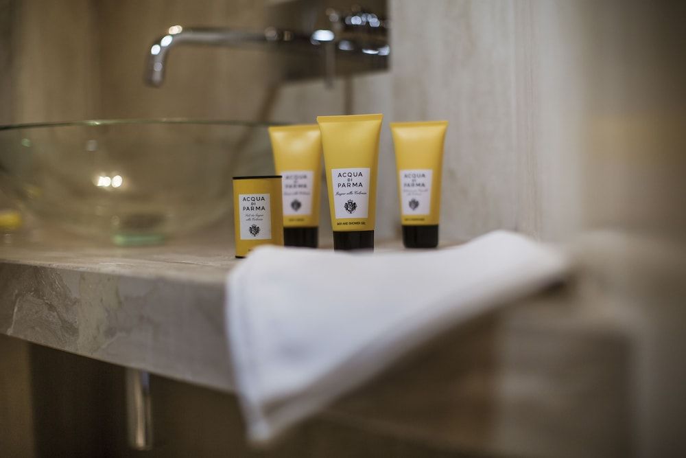 Seven Historical Suites Executive Suite 4