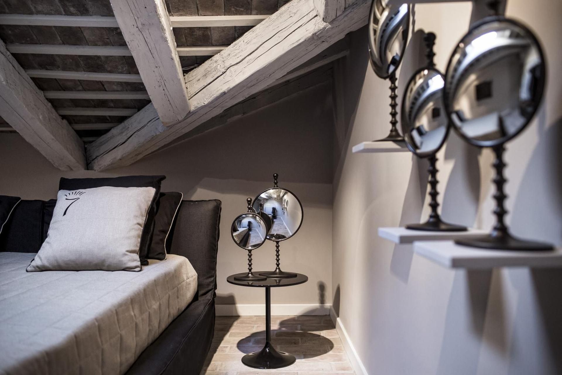 Seven Historical Suites Premier Suite 6