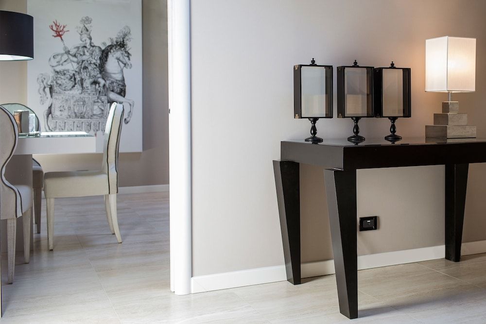 Seven Historical Suites Executive Suite 6