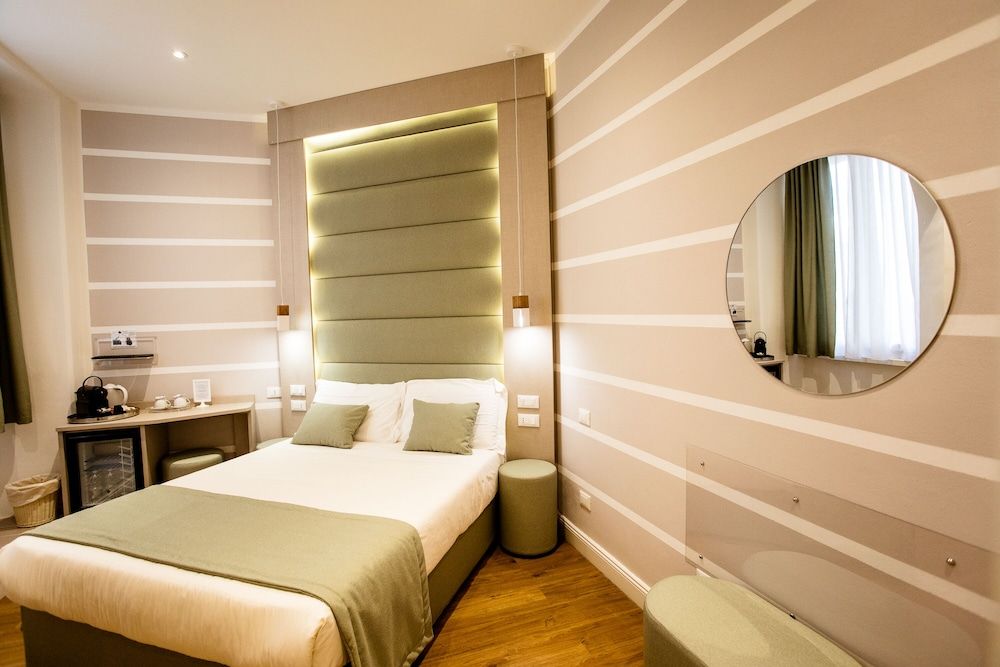 Standard Room (Via Di Monale 75)
