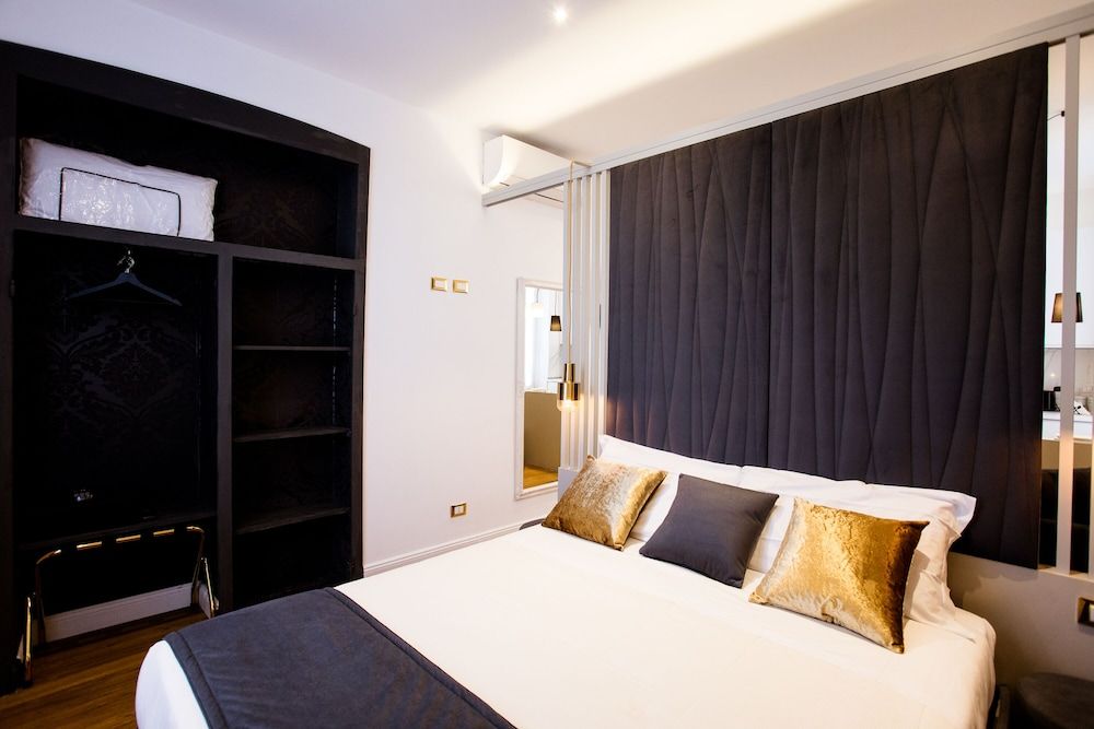 Junior Studio Suite (Via Di Monale 75)