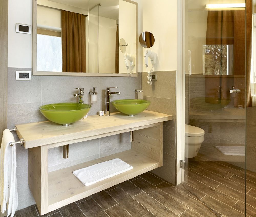 Color Home Suite Apartments Comfort Apartment, 2 Bedrooms 2