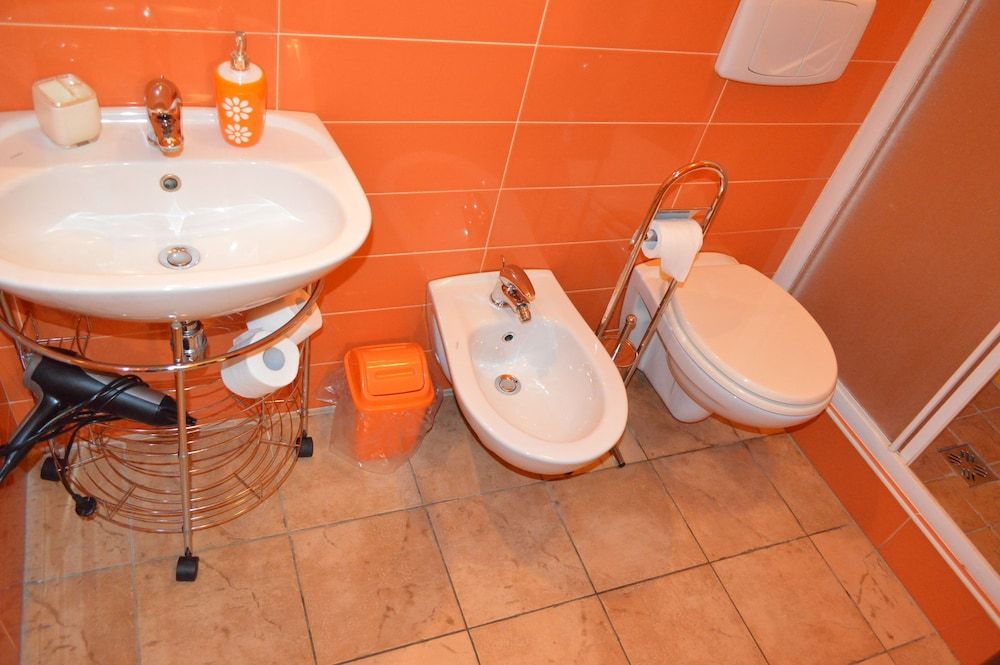 Butterfly Accommodation Double or Twin Room (Arancio) 4