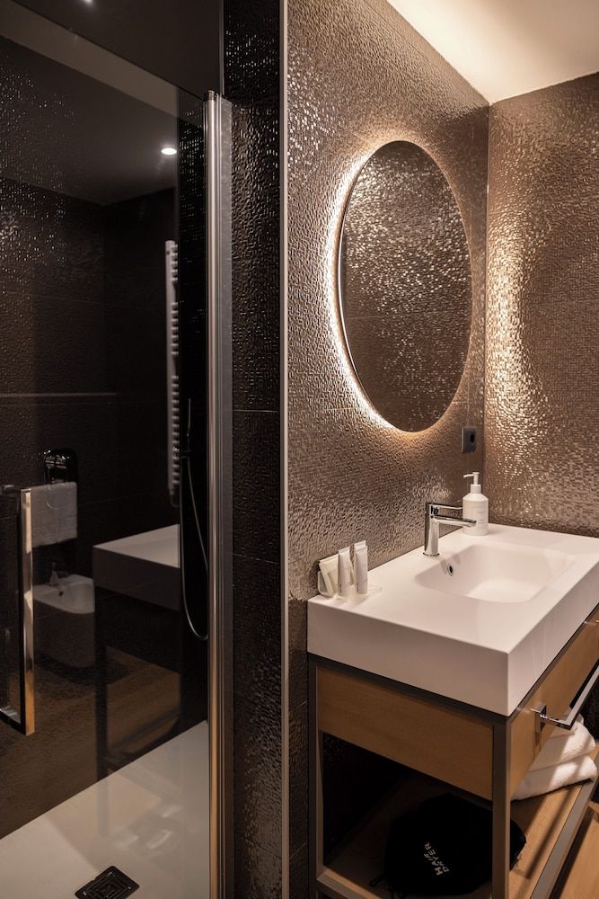 Grand Hotel Deluxe Double or Twin Room, Sea View 7