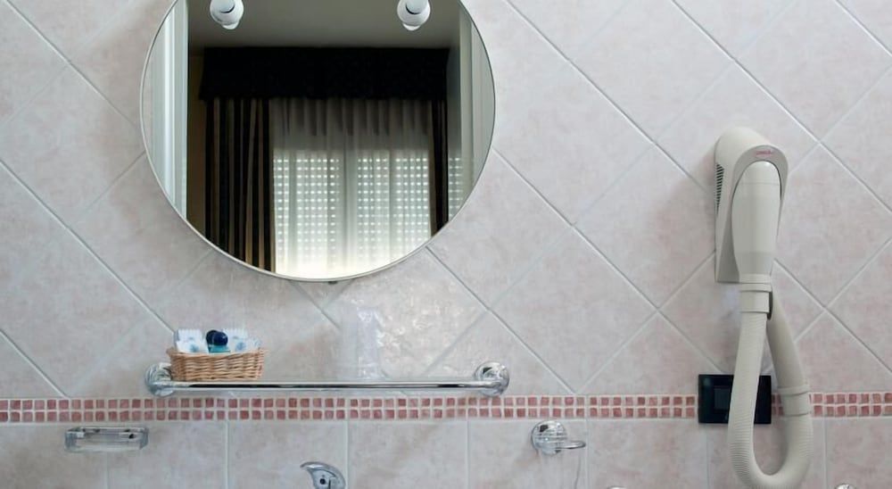 Hotel Blue Ribbon Double Room 3