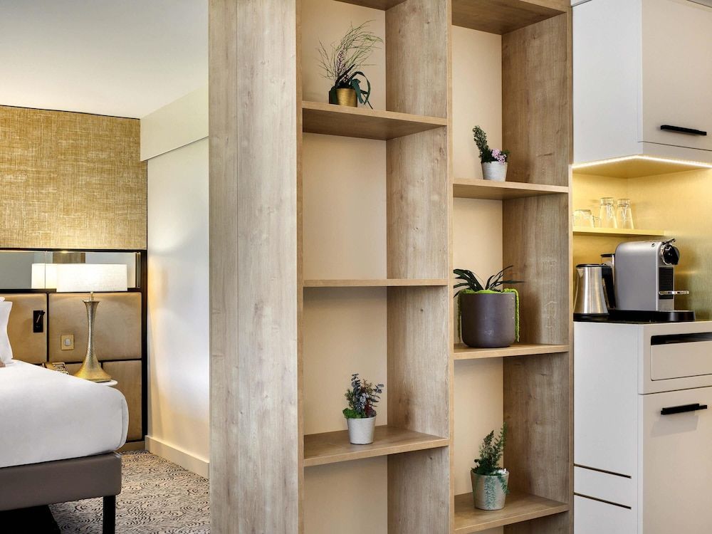 Pullman La Pléiade Montpellier Centre Deluxe Suite, 1 King Bed with Sofa bed 4