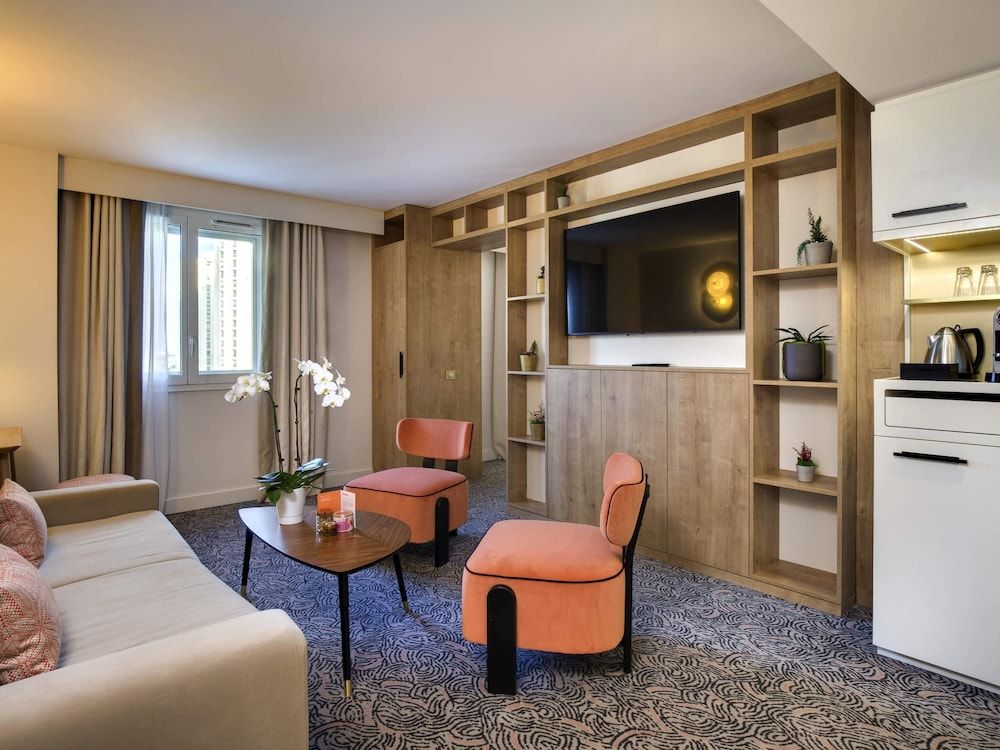 Pullman La Pléiade Montpellier Centre Deluxe Suite, 1 King Bed with Sofa bed 6