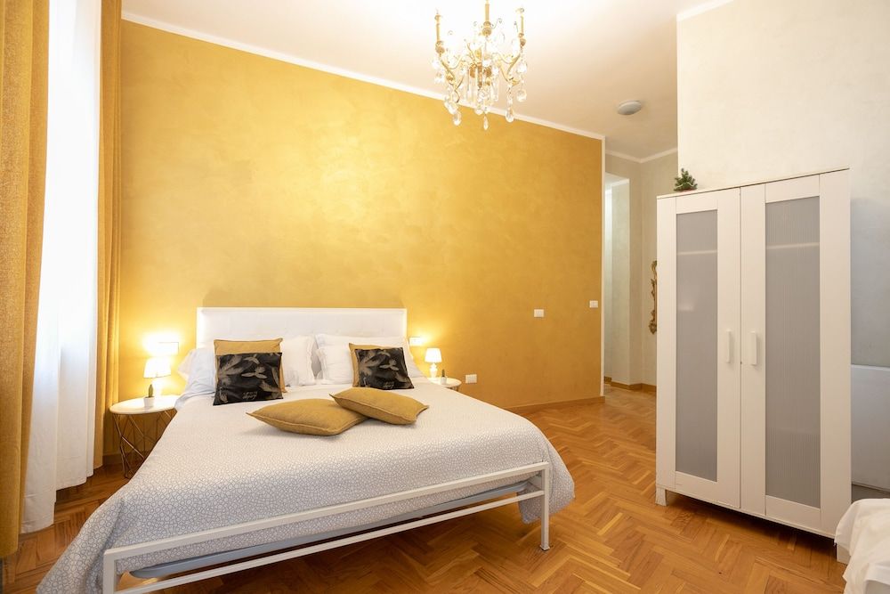 Golden Rooms Basic Double Room 8