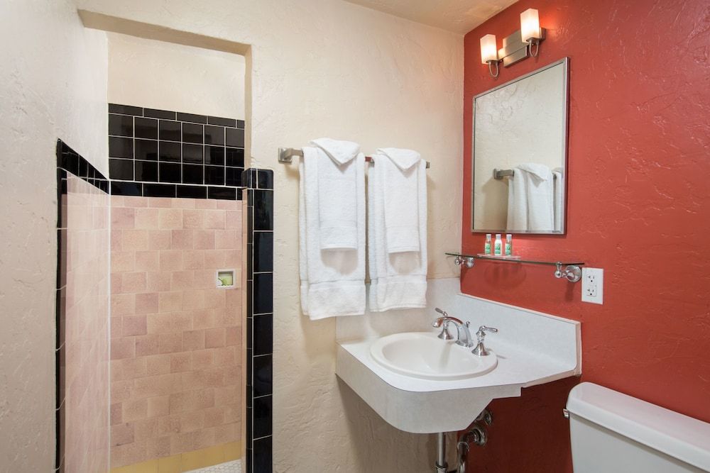 undefined Golden Gate Hotel and Casino 7
