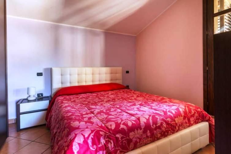 Deluxe Double Room (1 adult + 2 children)