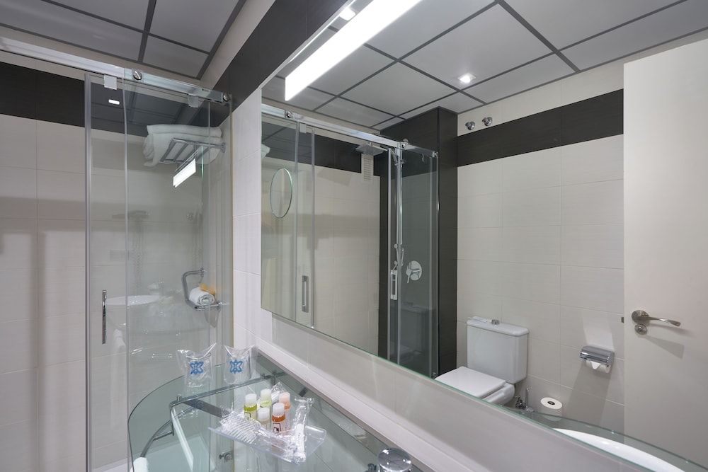 Monte Triana Standard Double Room 16