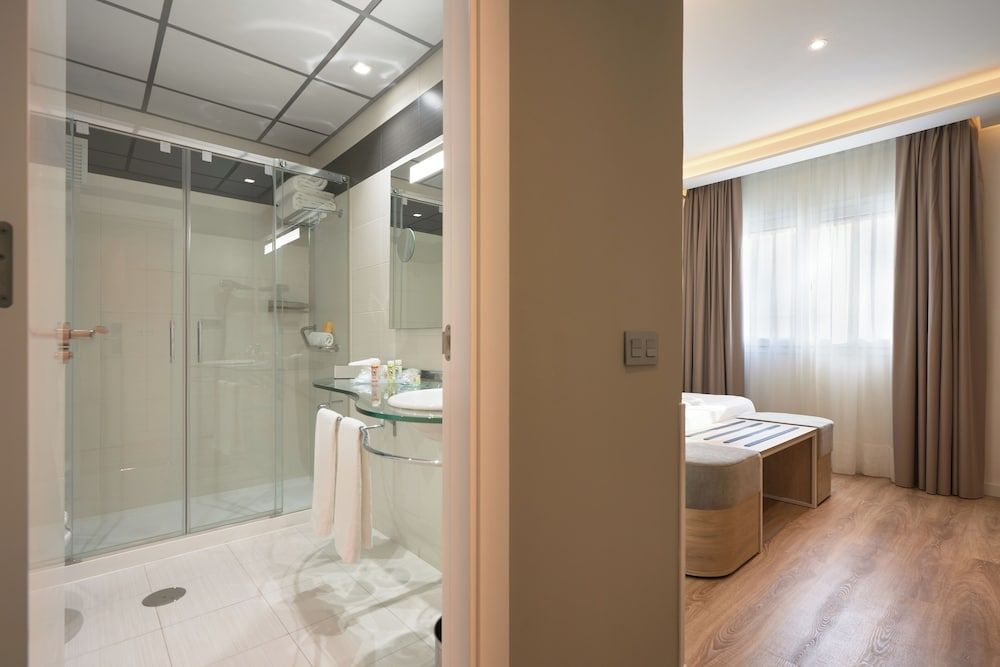 Monte Triana Standard Double Room 13