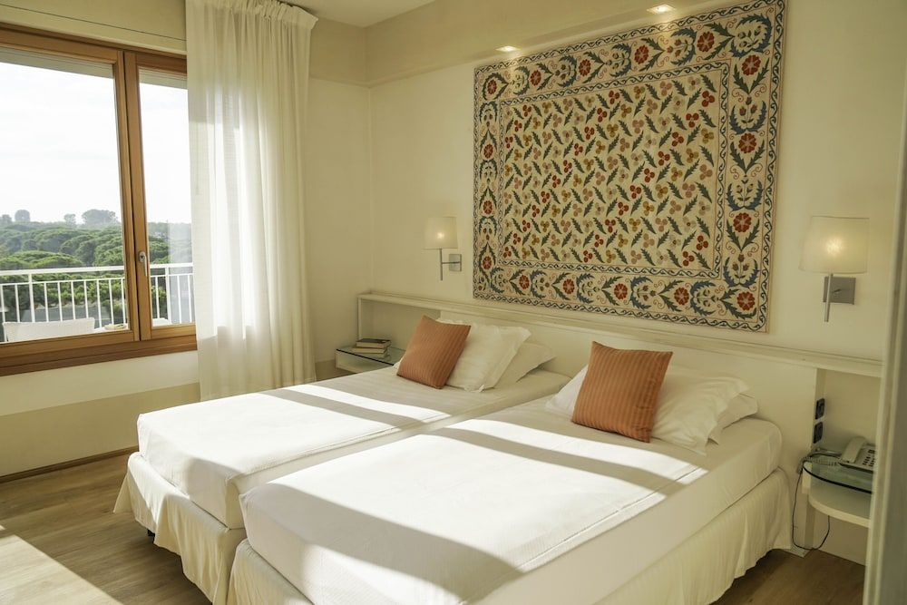 Deluxe Double Room Single Use