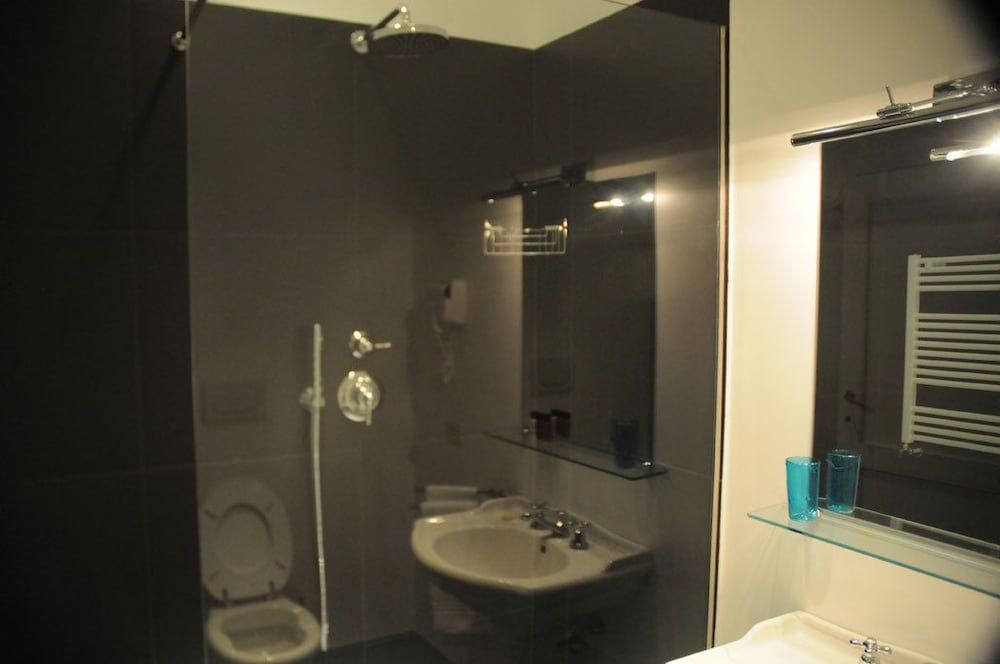 undefined Relais Teatro Argentina 8