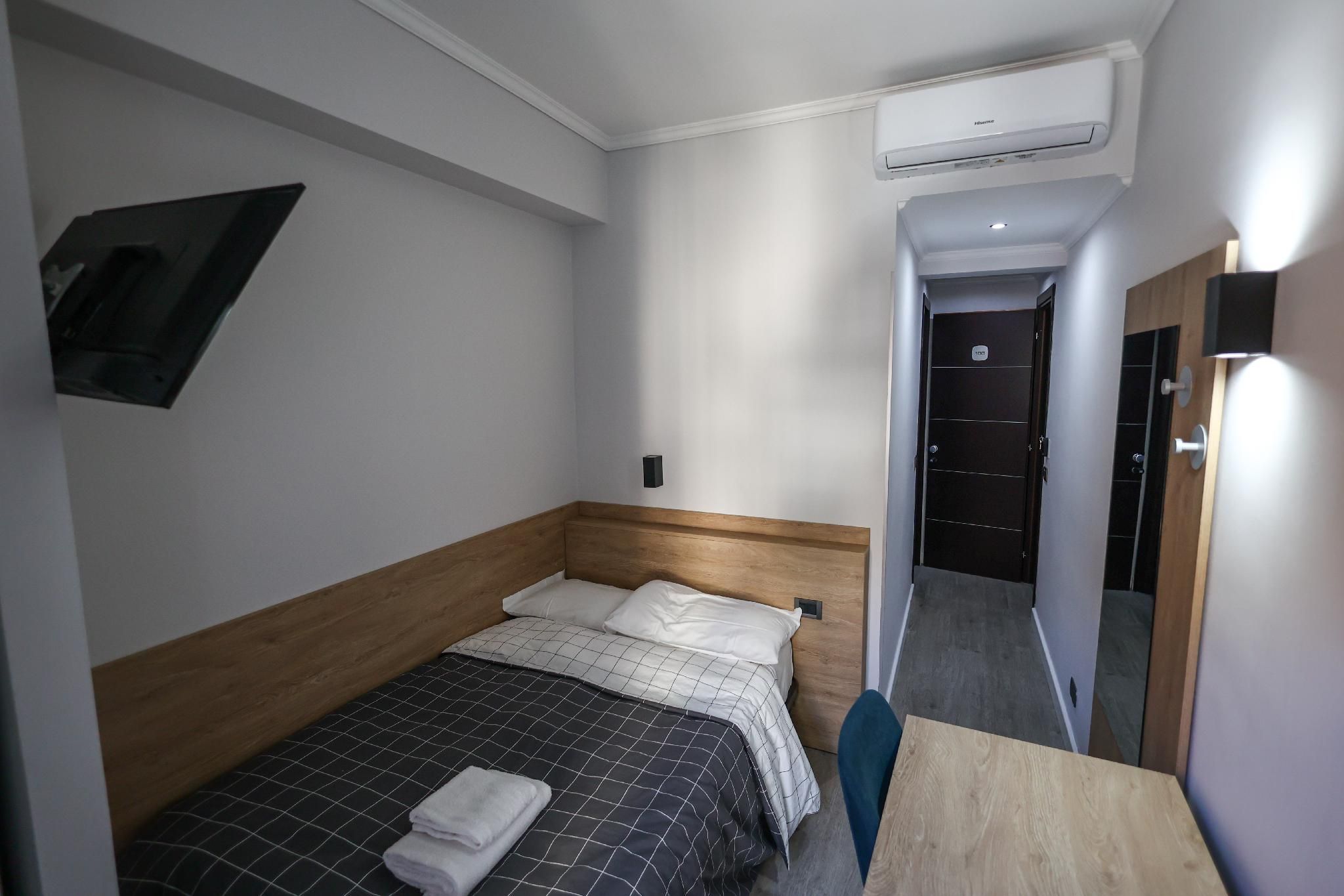 undefined Seven Kings Relais 6