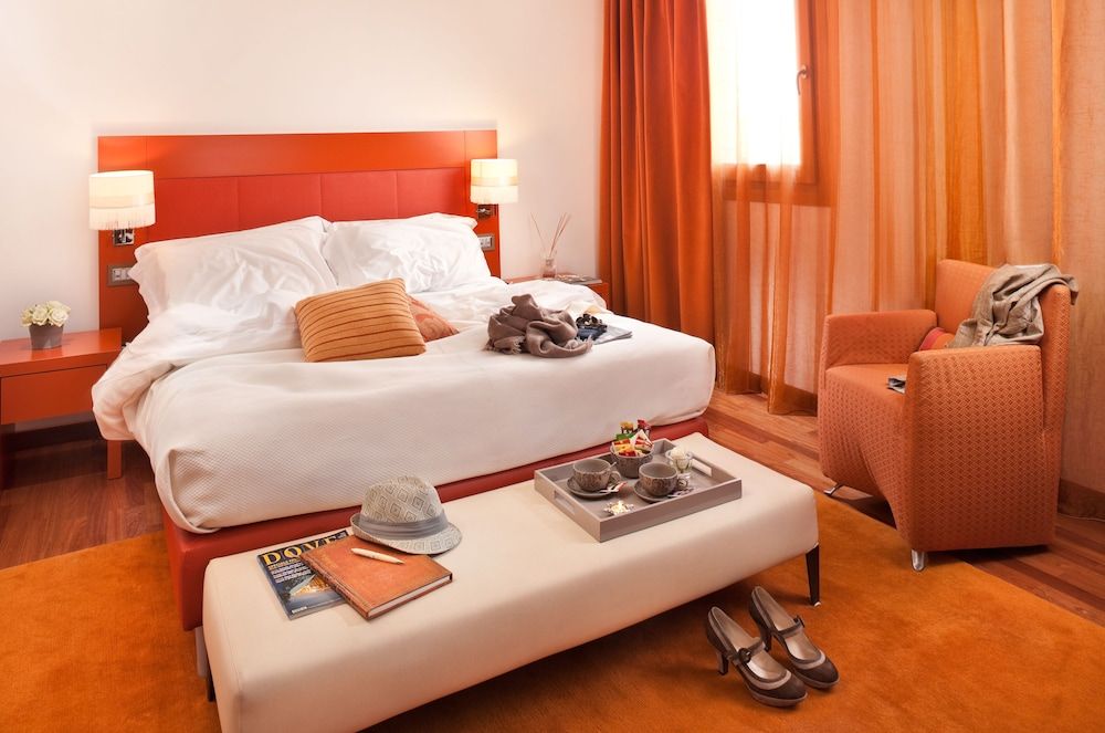 Al Tezzon Hotel Deluxe Room