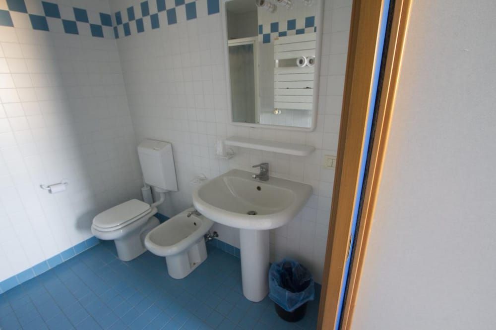 Bella Italia & EFA Village Double Room (Beach access included) 4