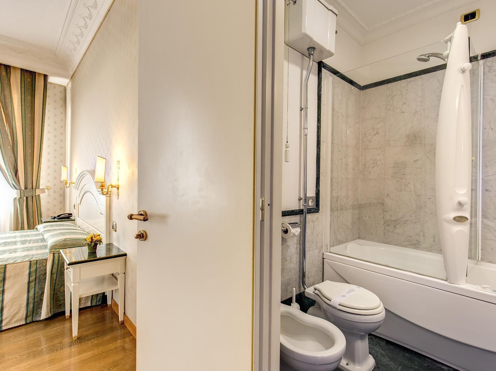 undefined Hotel La Lumiere di Piazza di Spagna 3