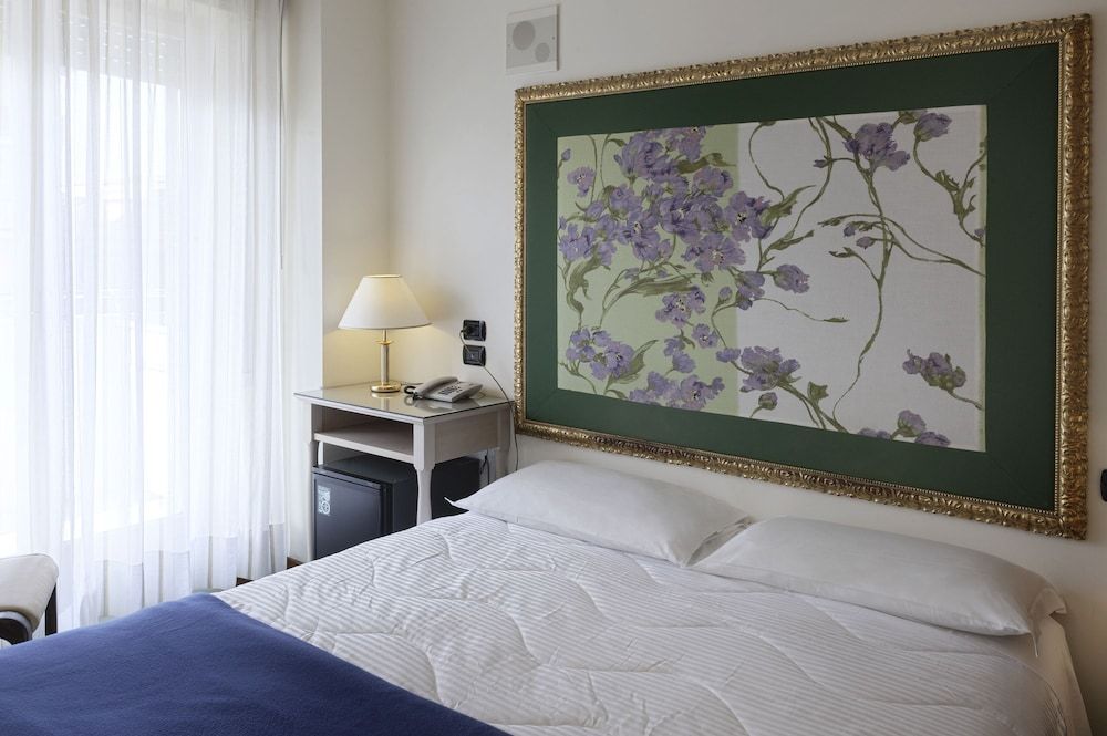 International Hotel & Suite Matrimoniale piccola 2