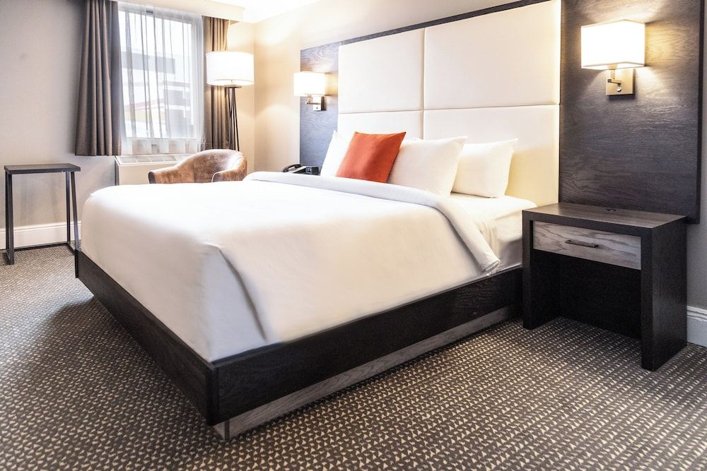 Standard Room, 1 Queen Bed