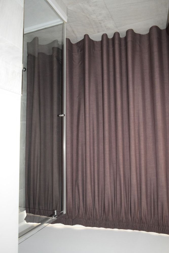 Marconi Hotel Classic Single Room 4