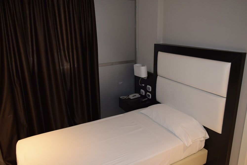 Marconi Hotel Classic Single Room