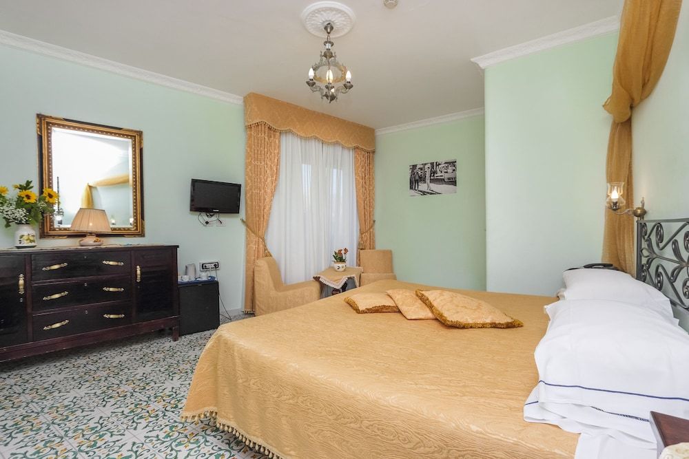 Hotel Bonadies Standard Double or Twin Room 3