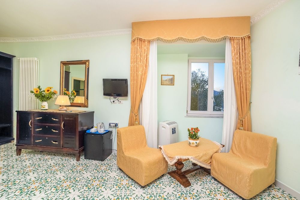 Hotel Bonadies Standard Double or Twin Room 7