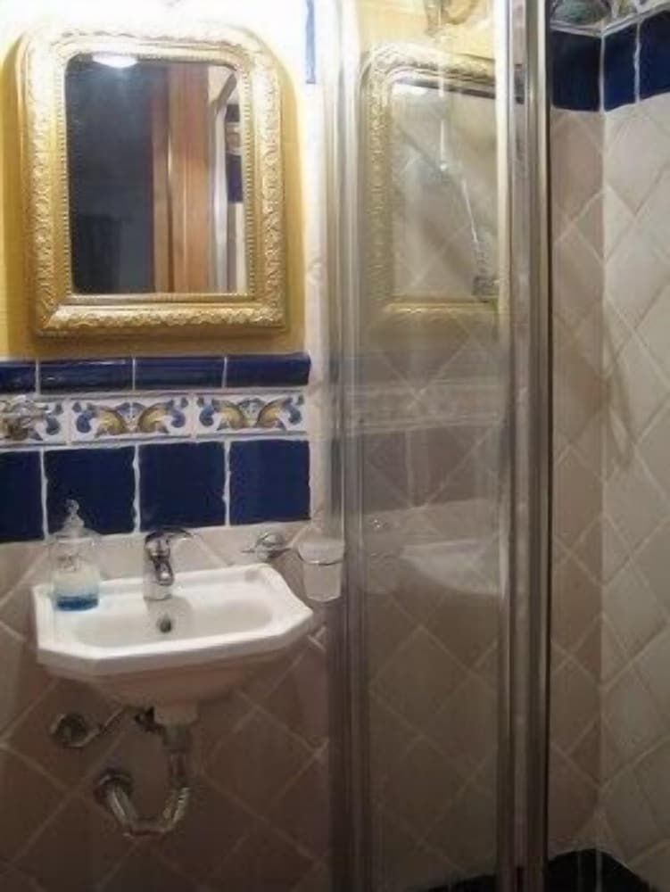 Antica Dimora San Girolamo Triple Room 6