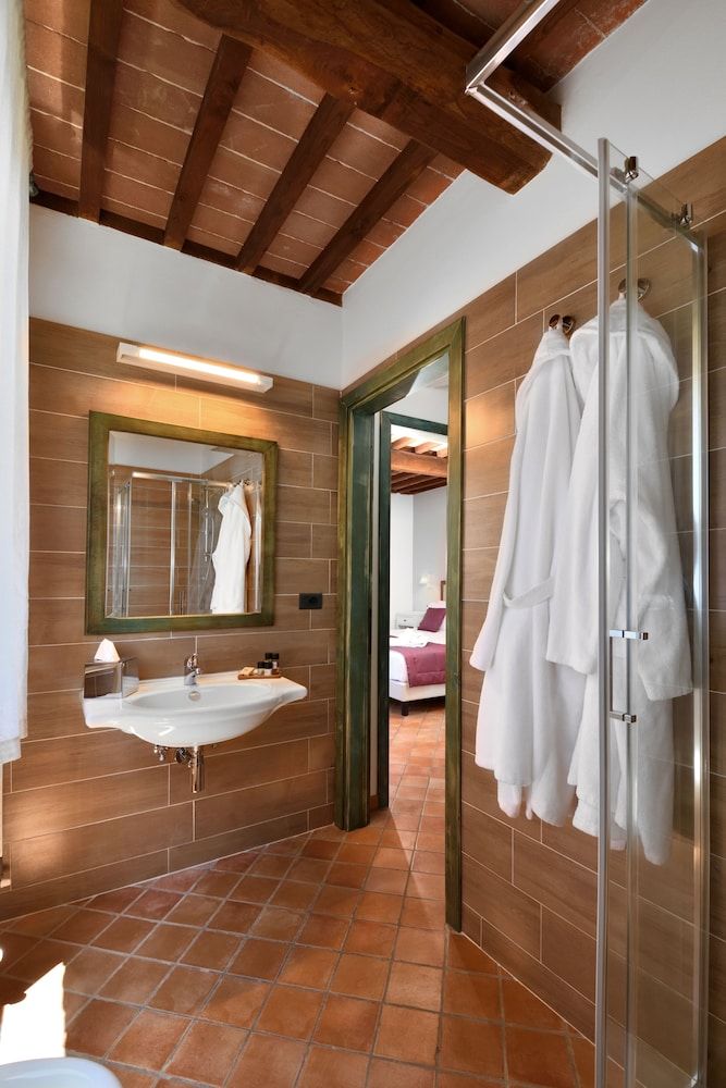 Porsenna Resort Deluxe Room 18