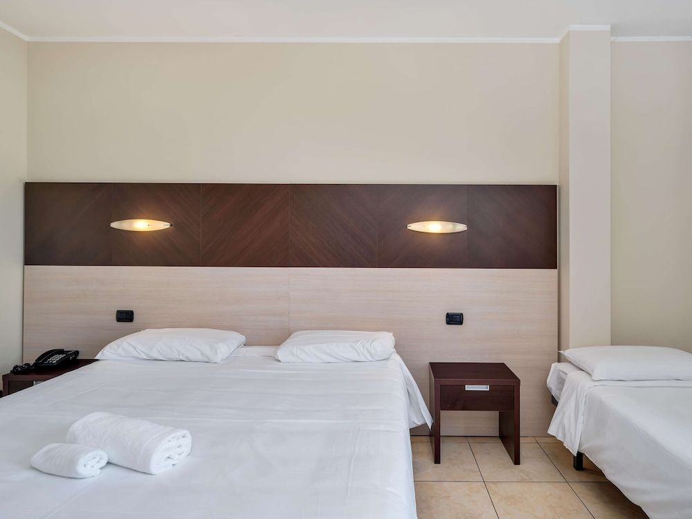 B&B Hotel Settimo Torinese Standard Triple Room, Non Smoking 5