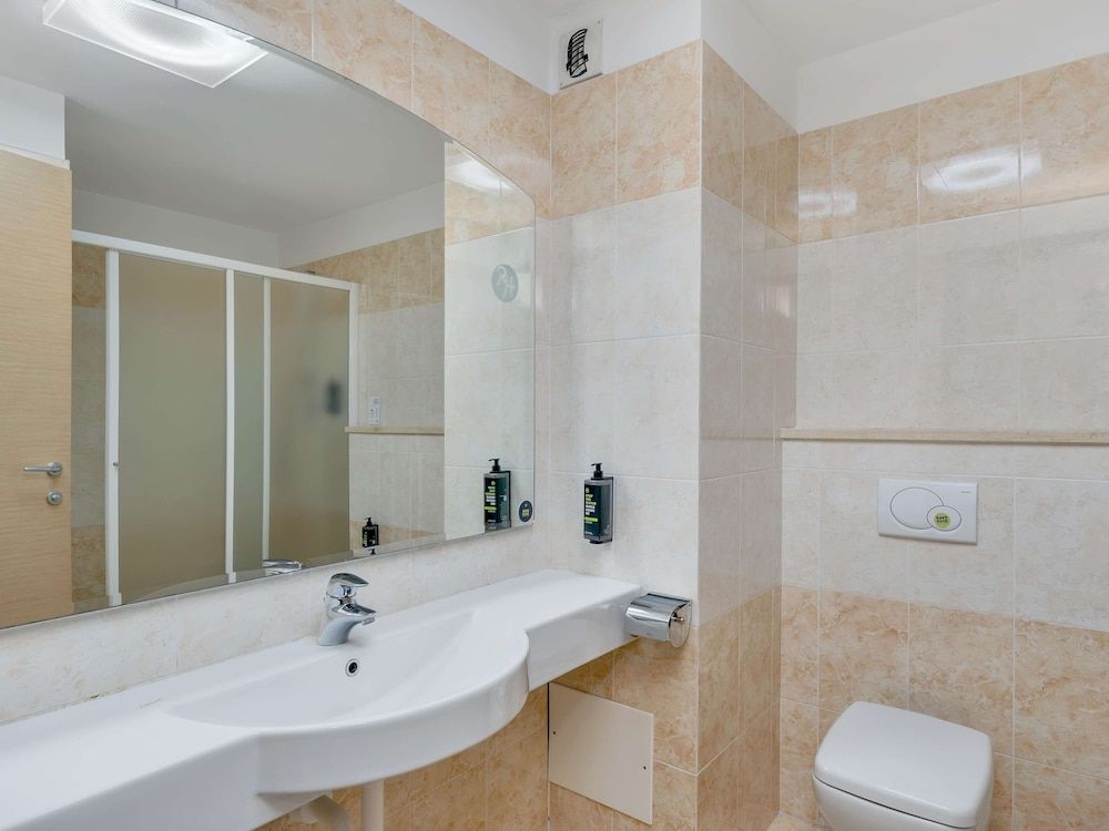 B&B Hotel Settimo Torinese Standard Triple Room, Non Smoking 6