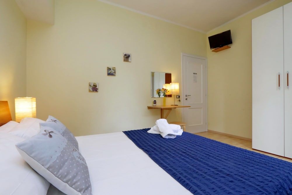 I Pini di Roma - Rooms & Suites Double Room, Private Bathroom 3