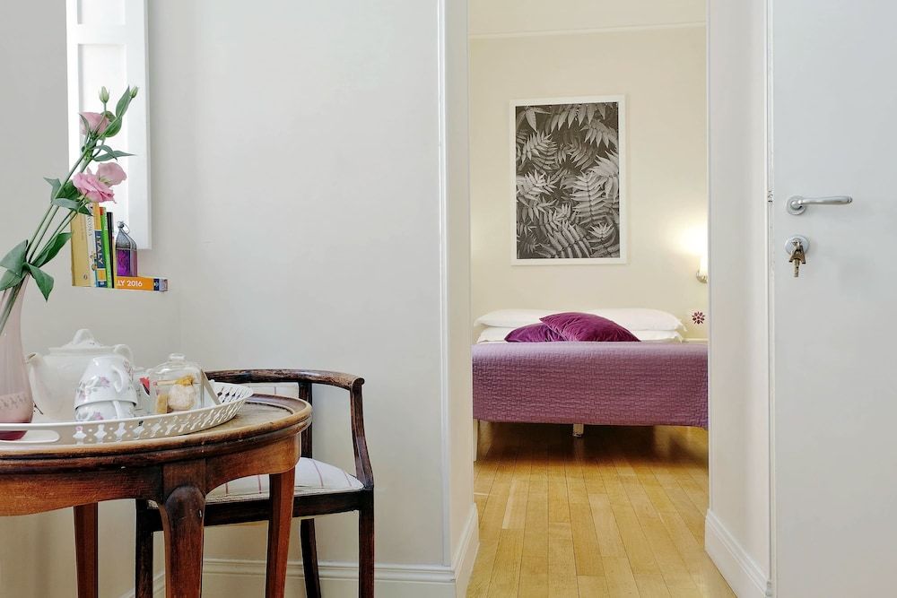 undefined Amaranto Romano 7