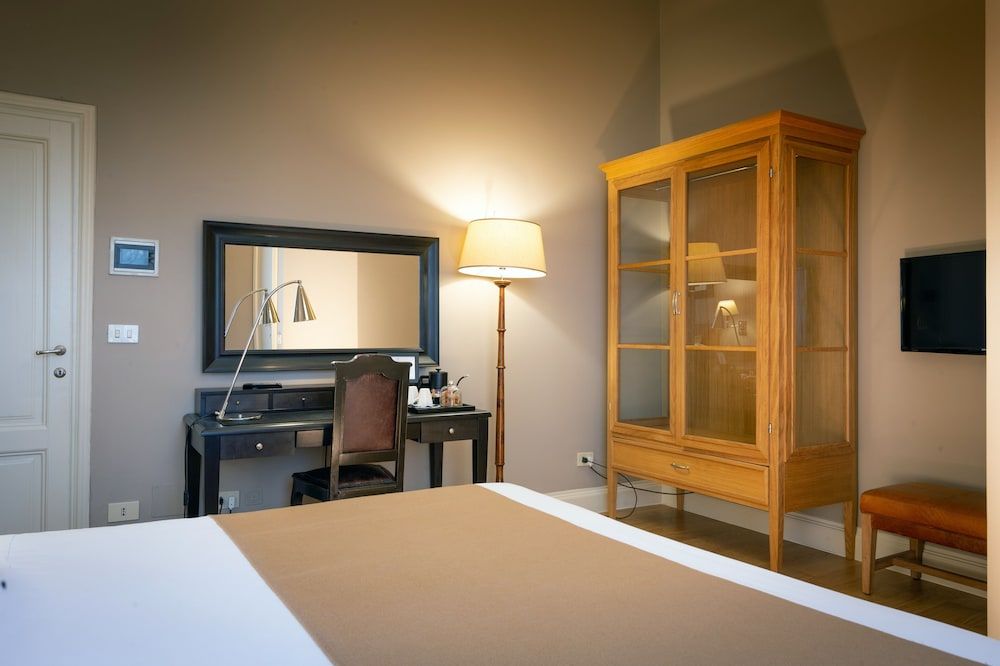 Villino Fiorentino Superior Double Room 6